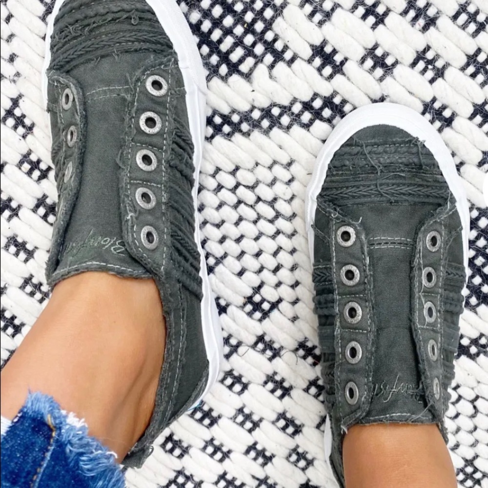 Blowfish Sneaker Parlane in Desert Sage washed sage